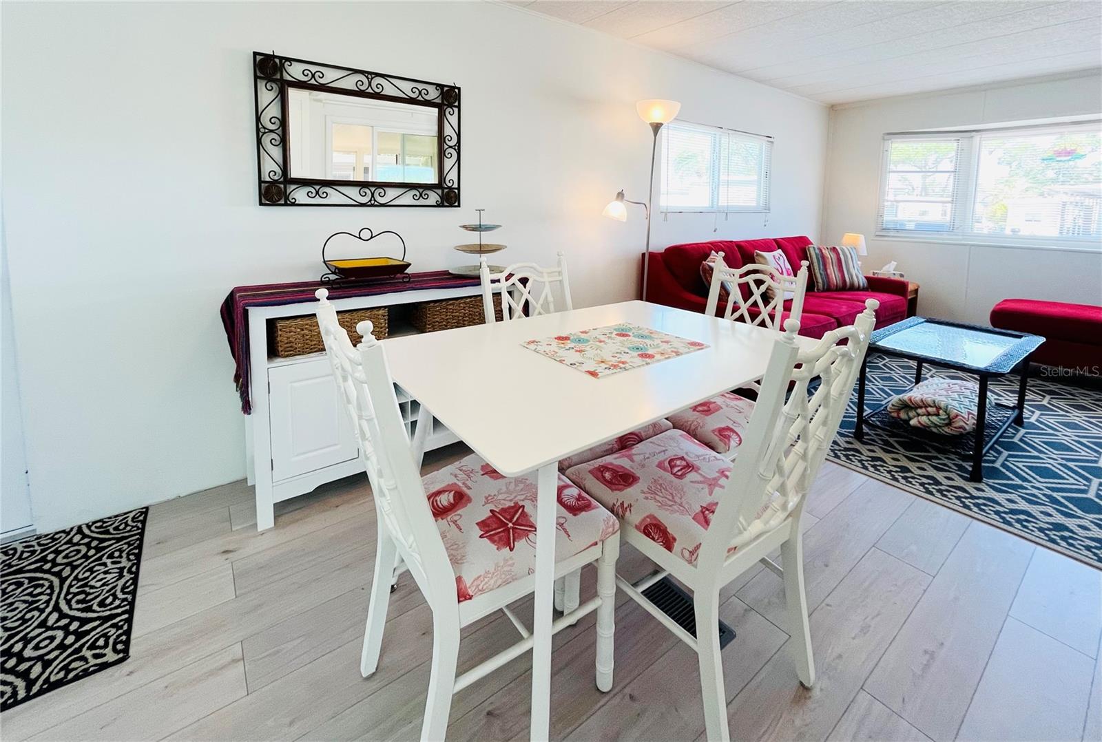 OAKWOOD MANOR - Residential