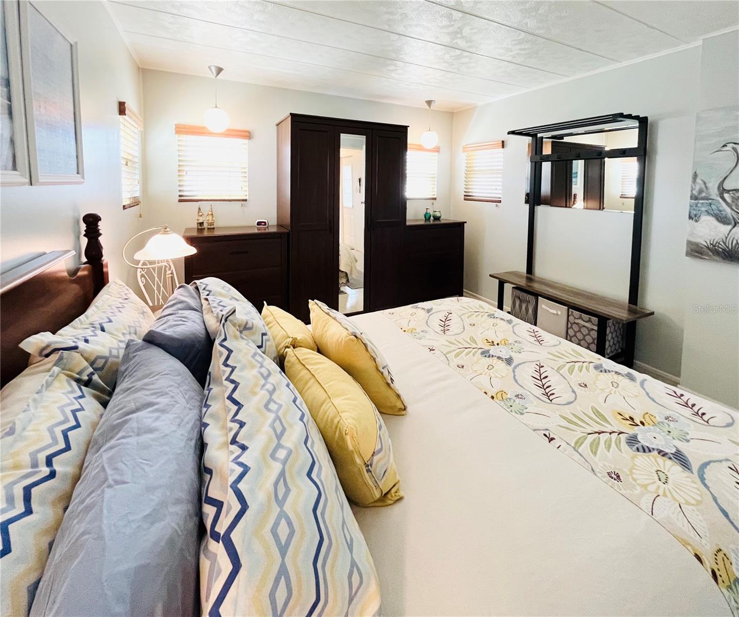 OAKWOOD MANOR - Residential