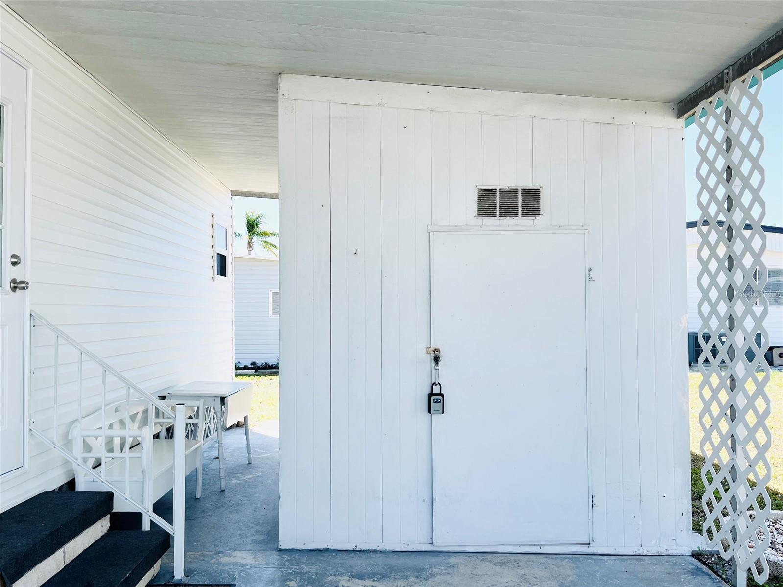 OAKWOOD MANOR - Residential