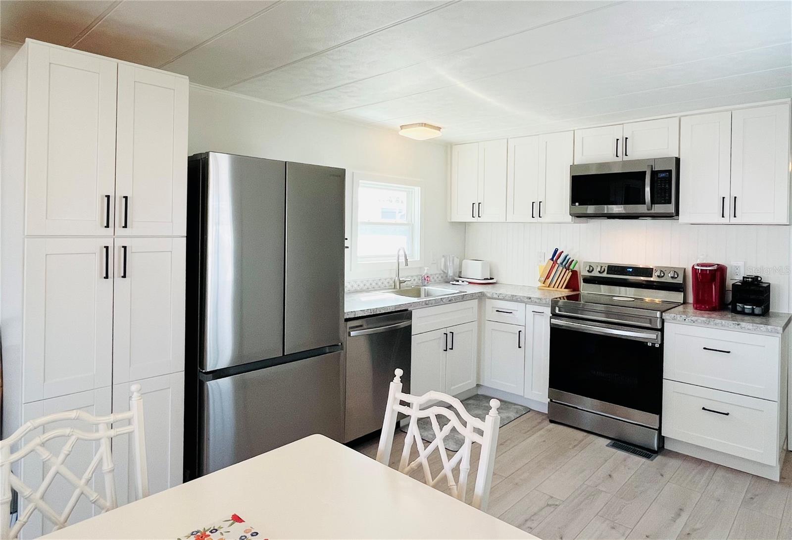 OAKWOOD MANOR - Residential