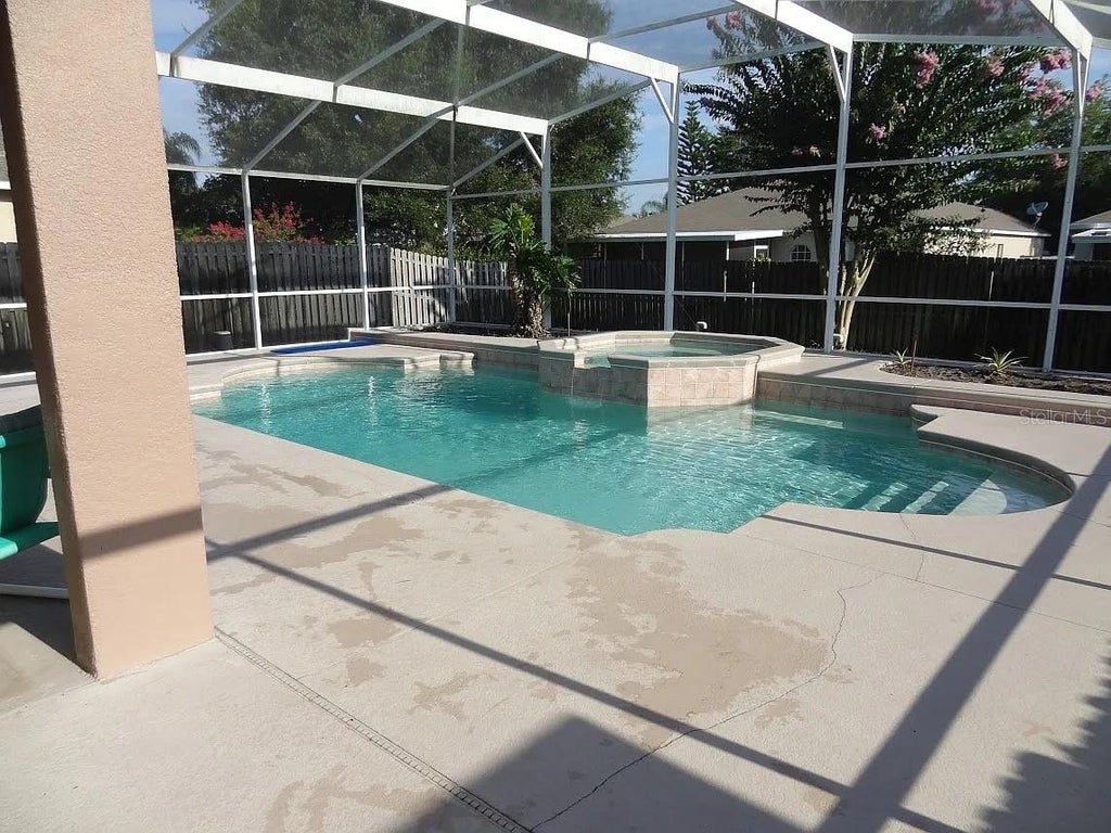 Photo of 4025 Shawn Circle, Orlando, FL 32826 (MLS # G5116623)