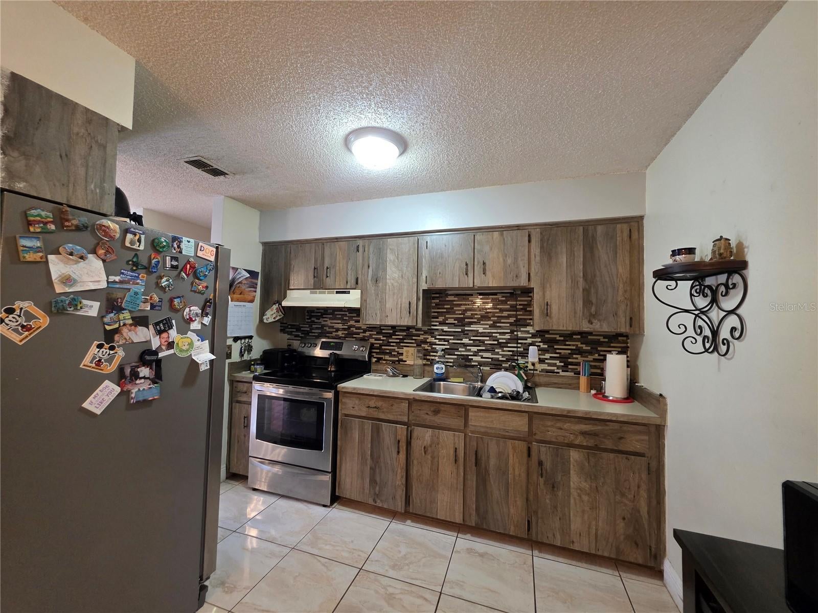 3210 SAWYER CIRCLE