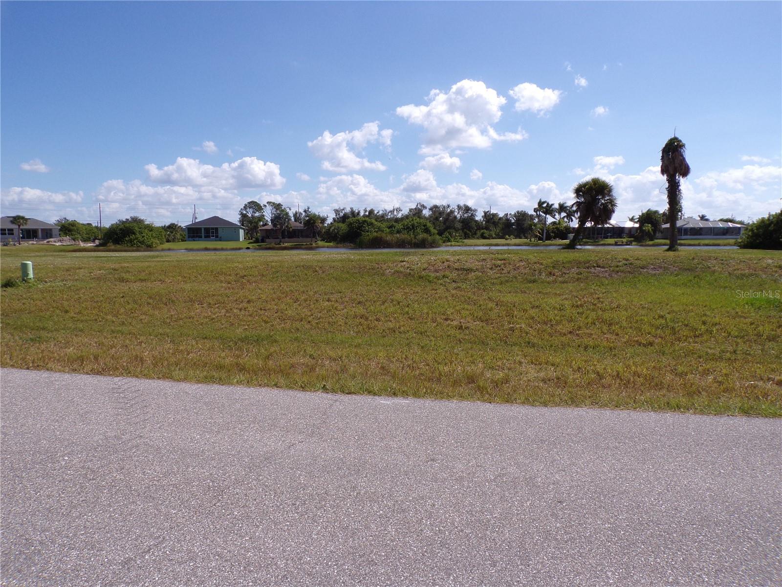 ROTONDA LAKES - Land