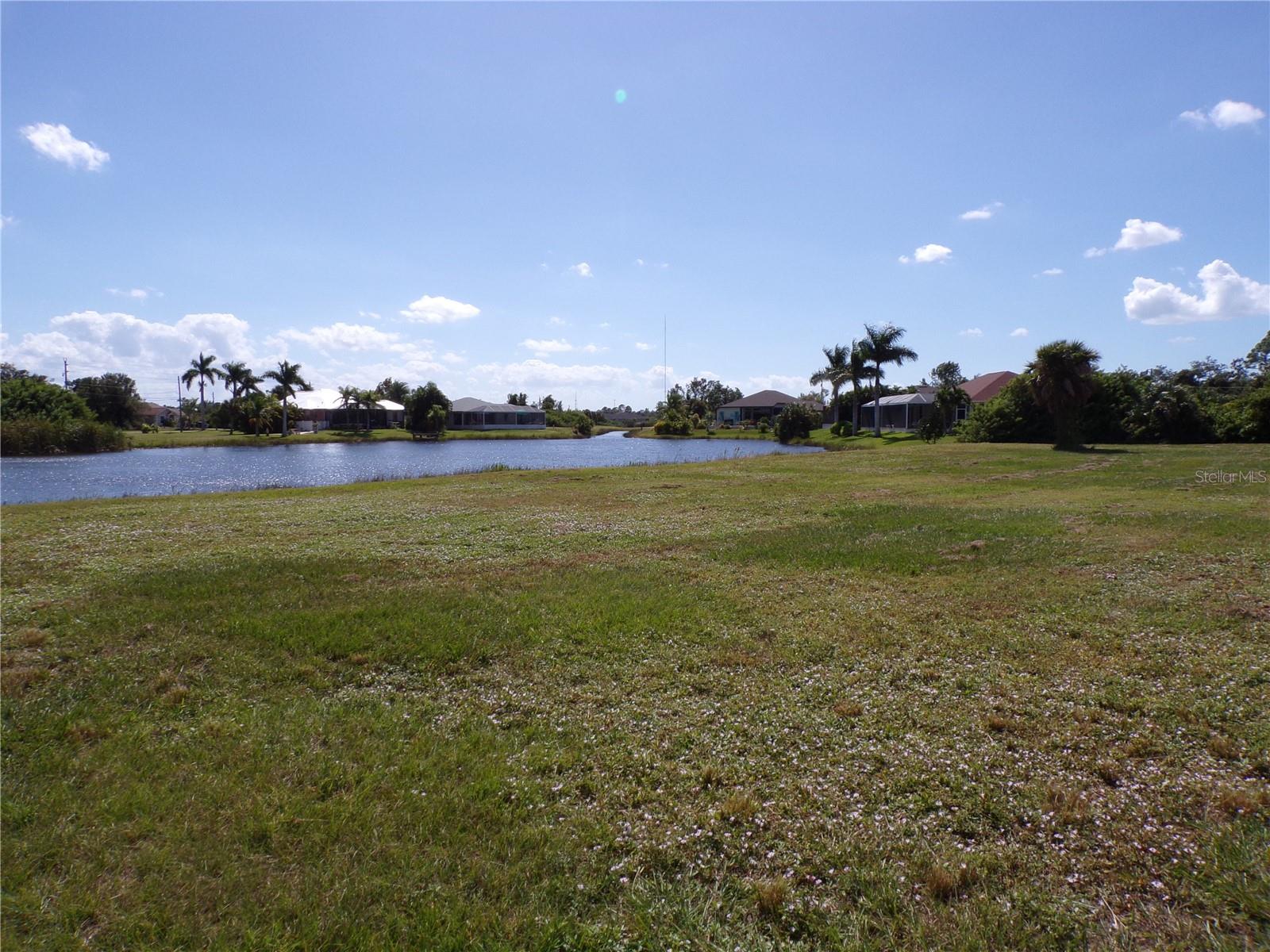 ROTONDA LAKES - Land