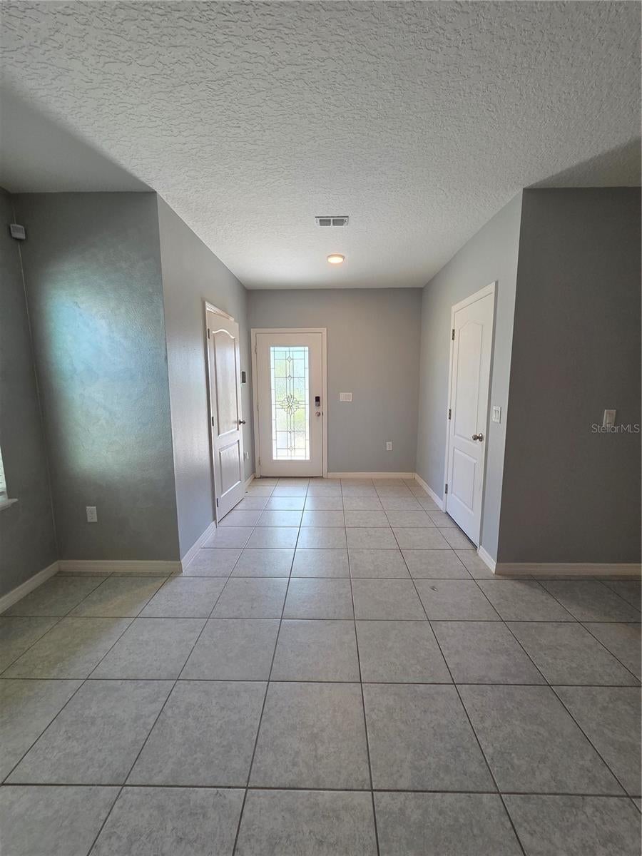 2213 CANYON BREEZE AVENUE