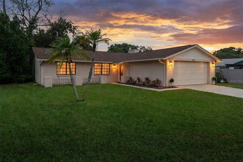 Photo of 1417 Foggy Ridge Parkway, Lutz, FL 33559 (MLS # TB8550414)