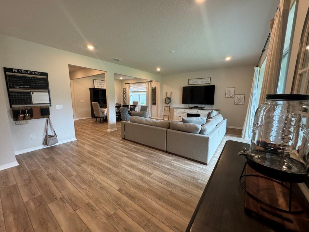 SPLIT OAK RESERVE - Residential Lease