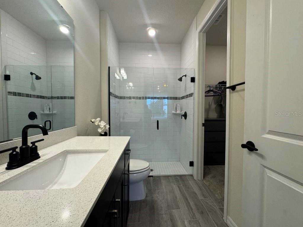 SPLIT OAK RESERVE - Residential Lease