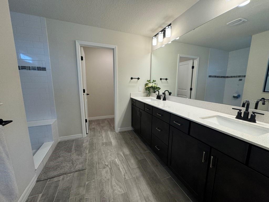 SPLIT OAK RESERVE - Residential Lease