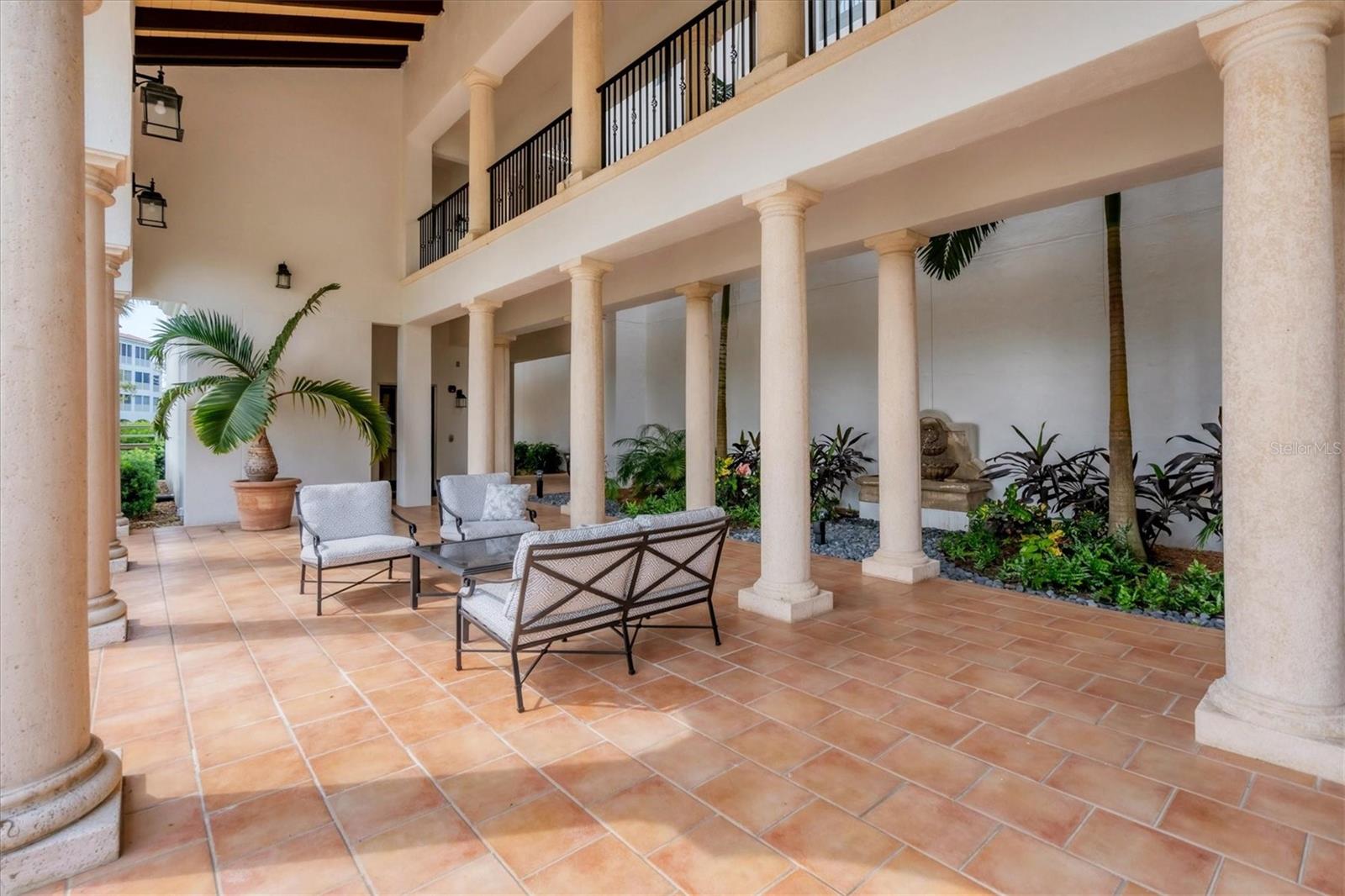 HACIENDA DEL MAR PH 4 - Residential