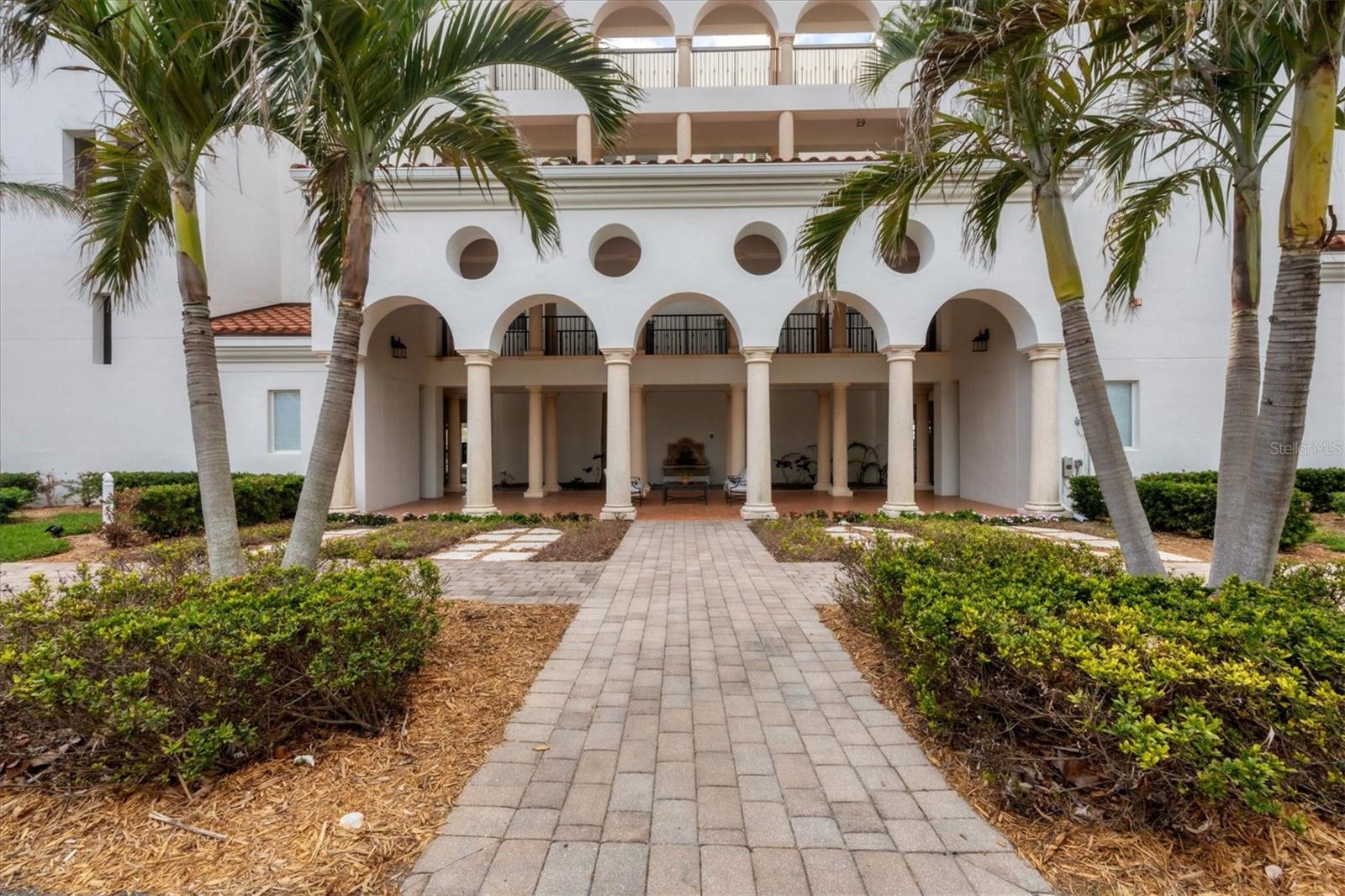 HACIENDA DEL MAR PH 4 - Residential