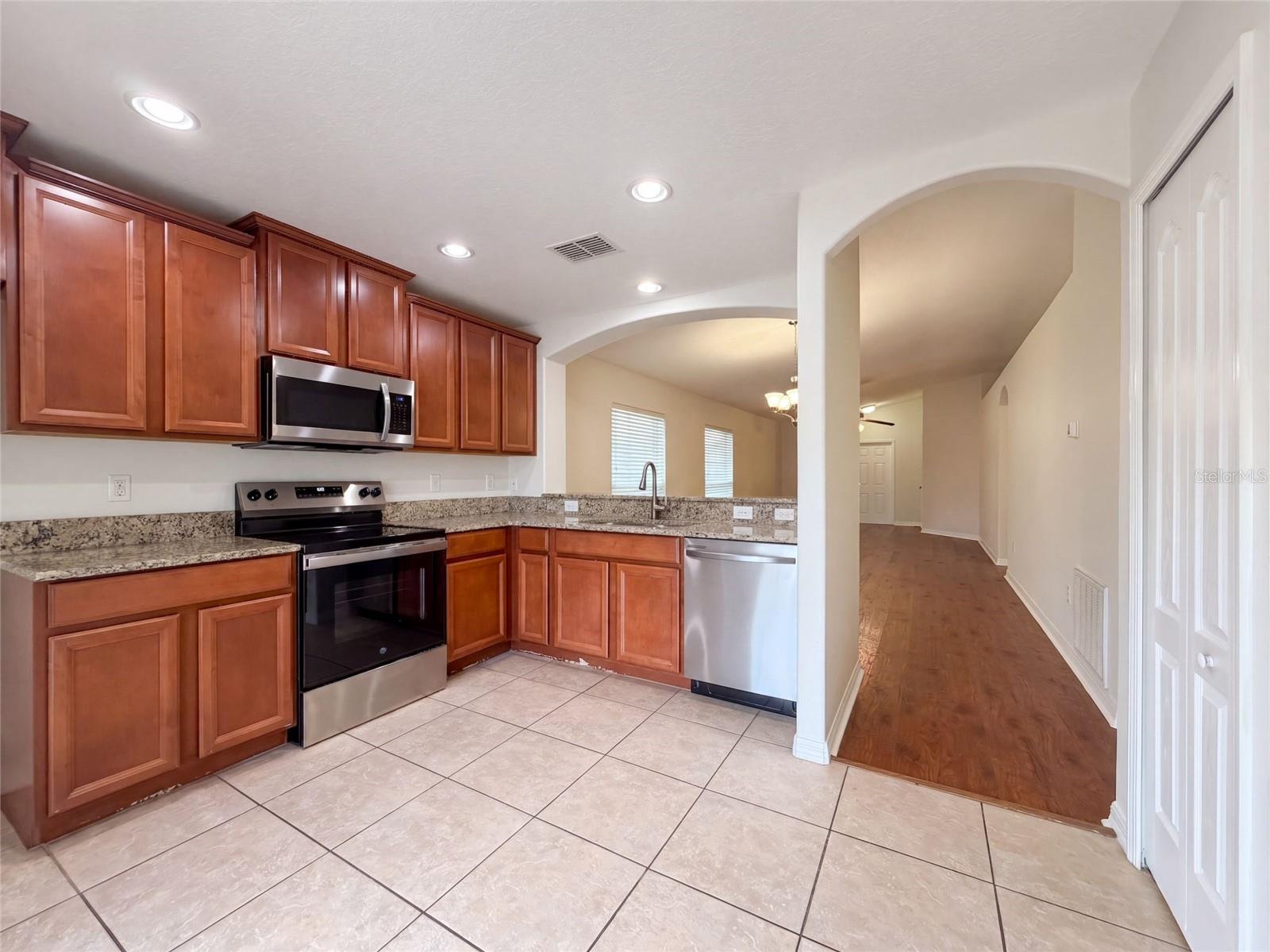 10418 WHITE PEACOCK PLACE, RIVERVIEW, FL, 33578 1 10418 WHITE PEACOCK PLACE