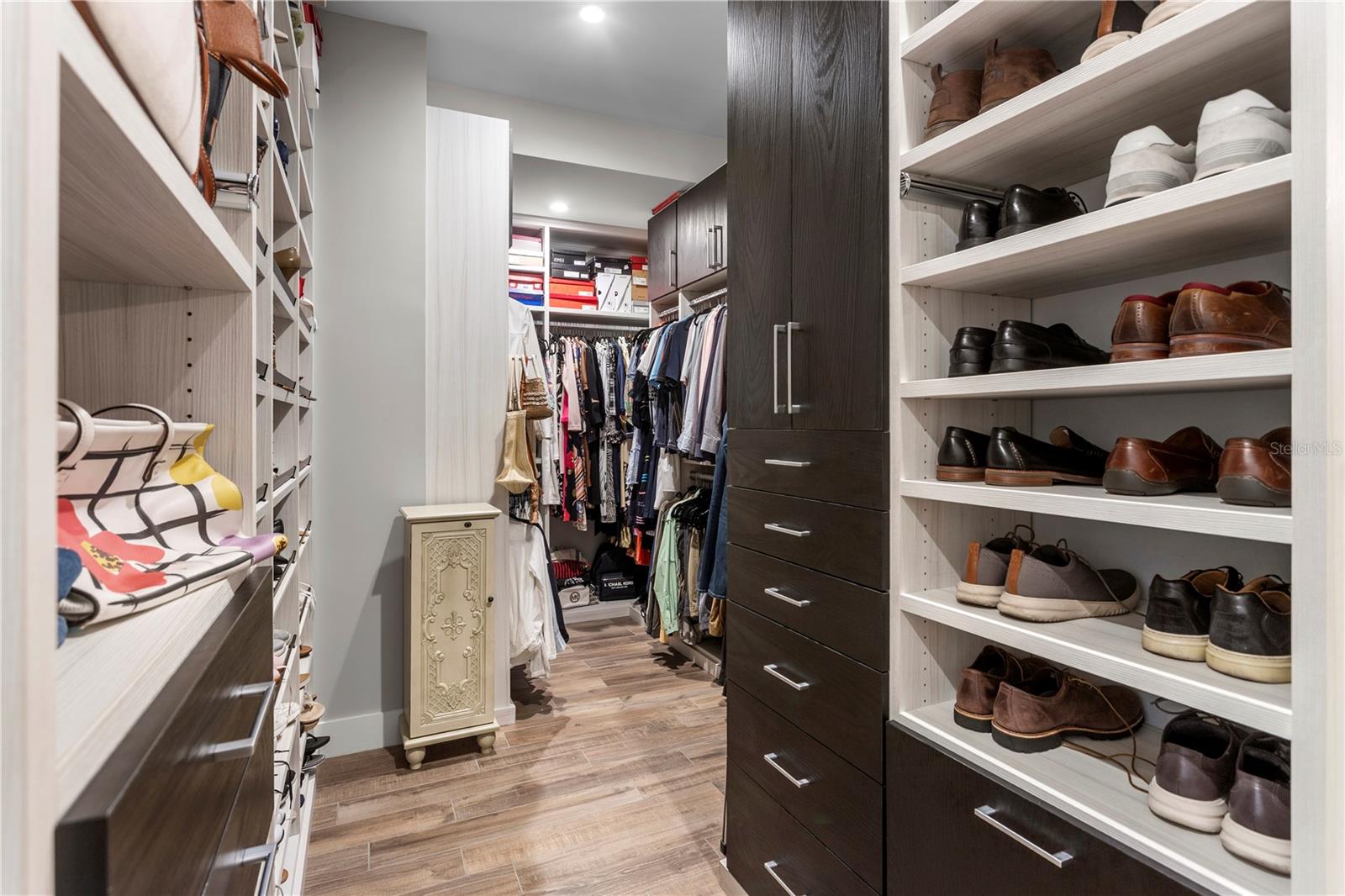 ISLANDER - Residential