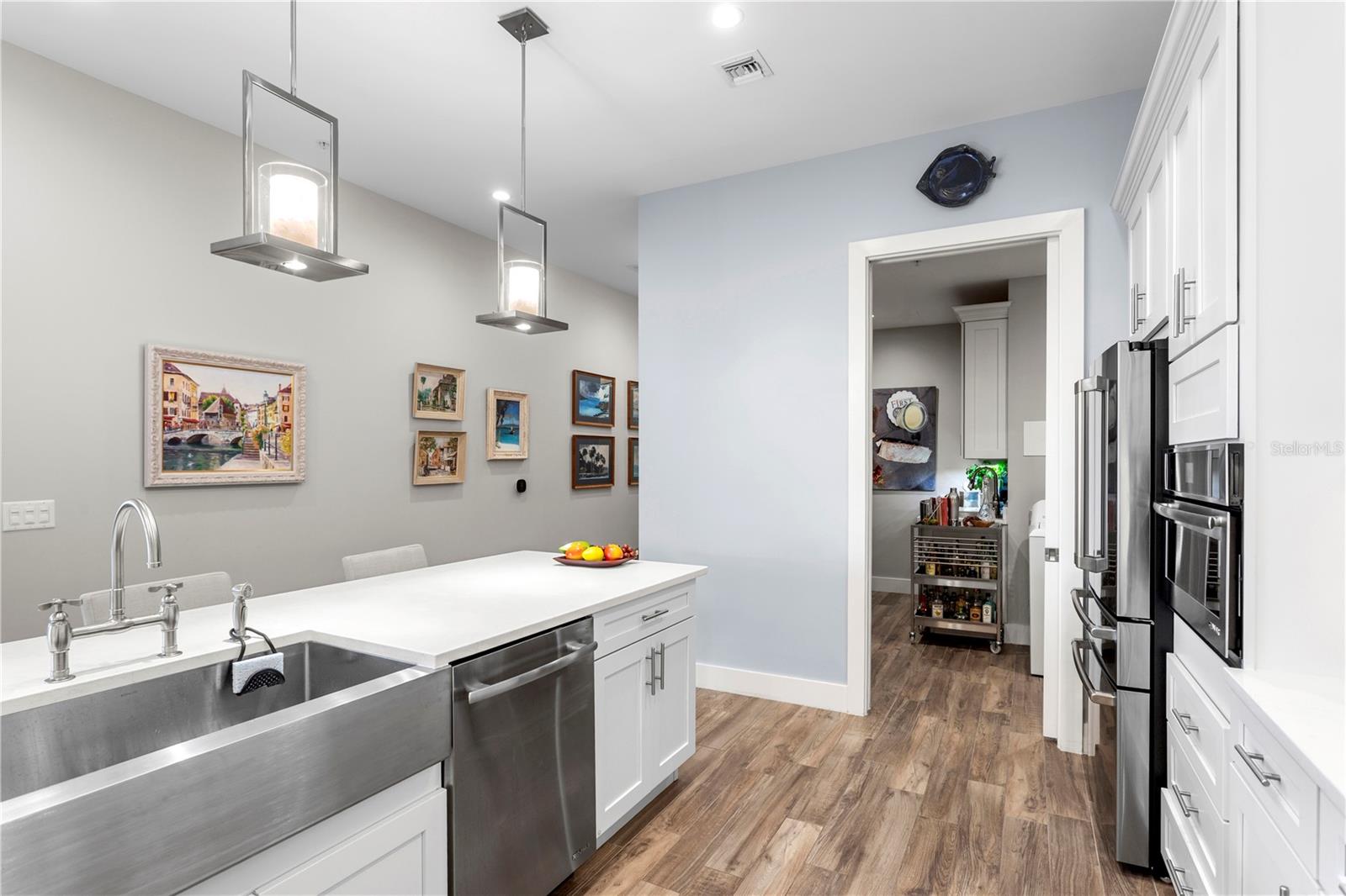 ISLANDER - Residential