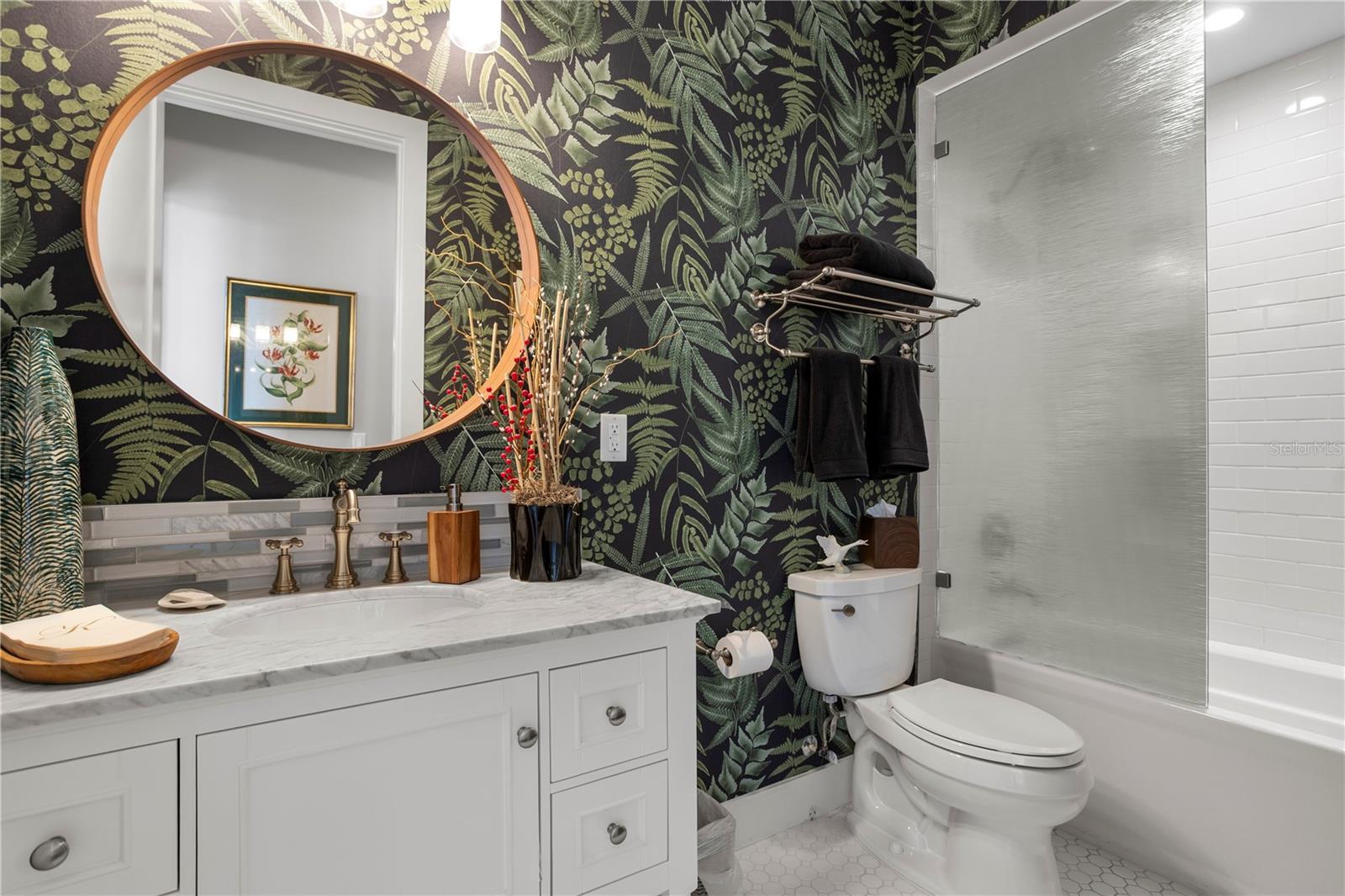 ISLANDER - Residential