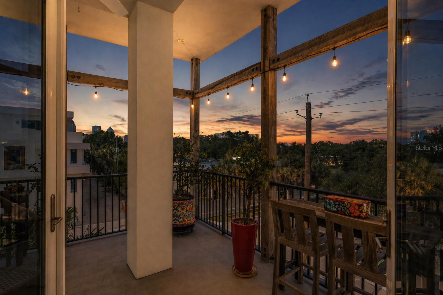 91 DAVIS BOULEVARD 303