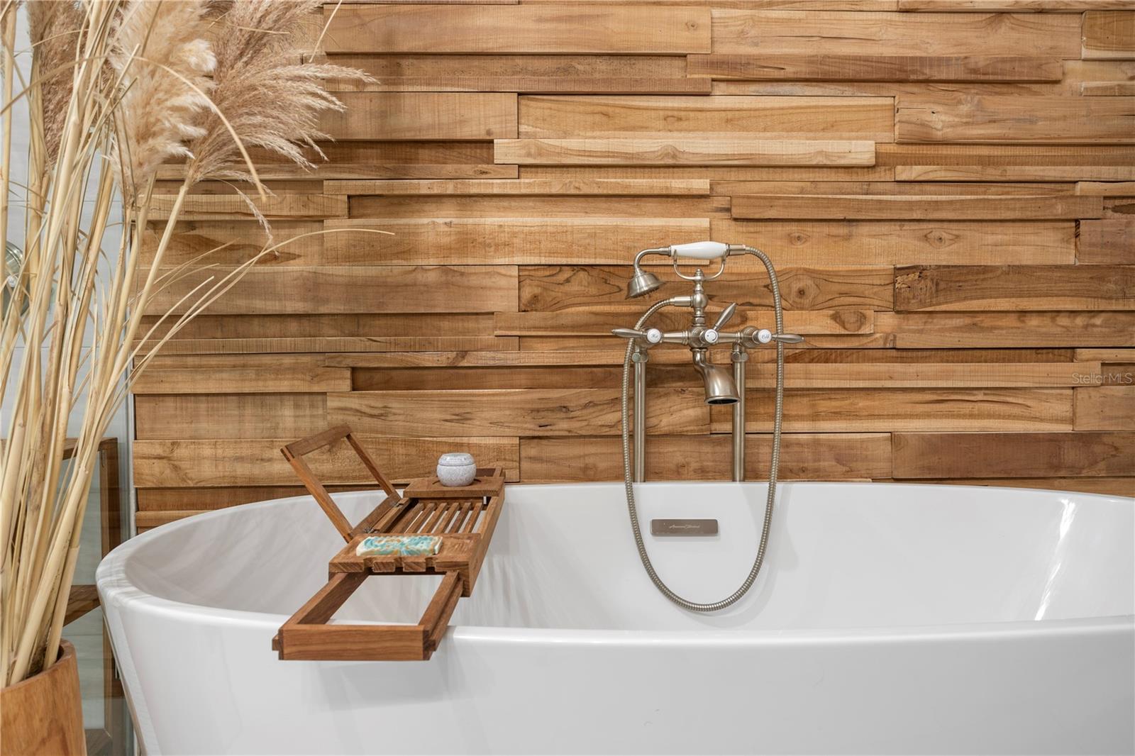 ISLANDER - Residential