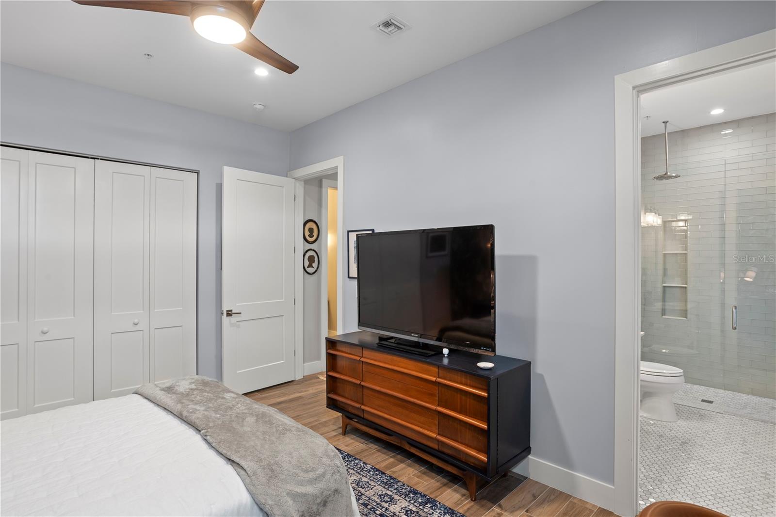 ISLANDER - Residential