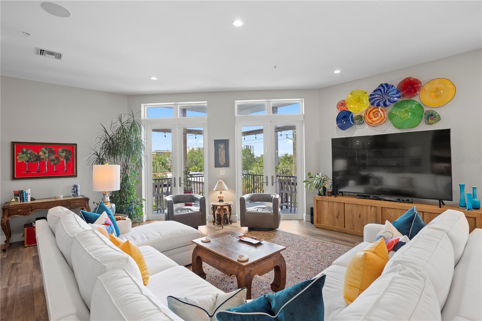 ISLANDER - Residential