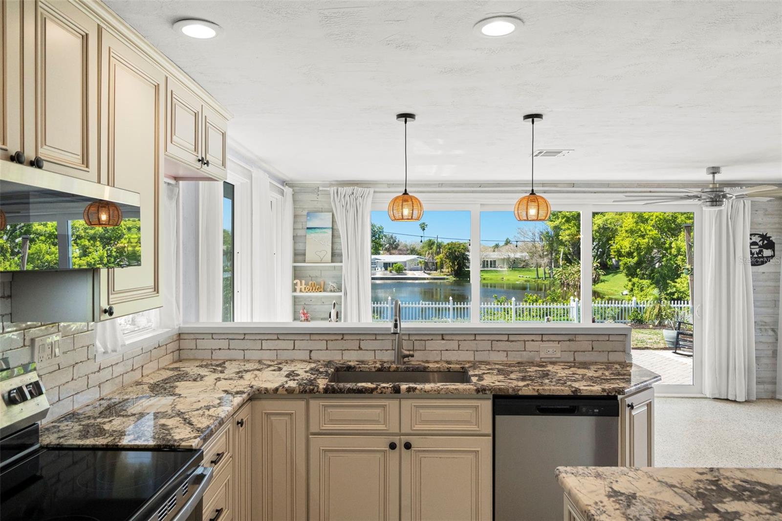 SHERATON SHORES - Residential