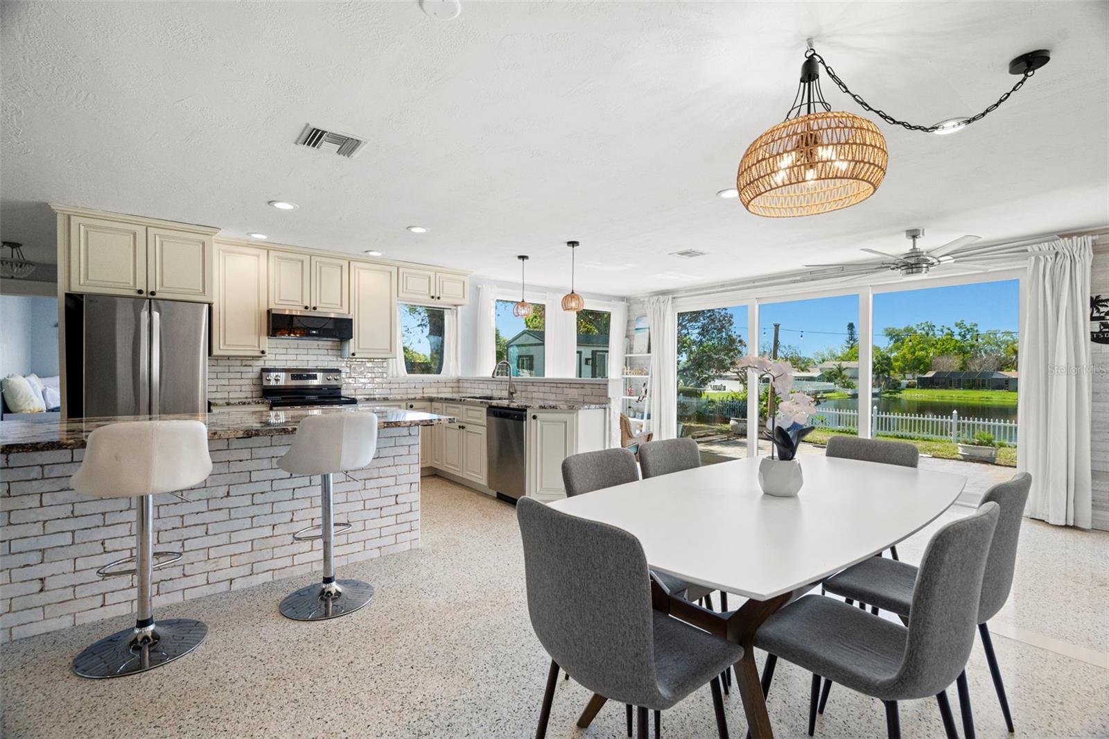 SHERATON SHORES - Residential