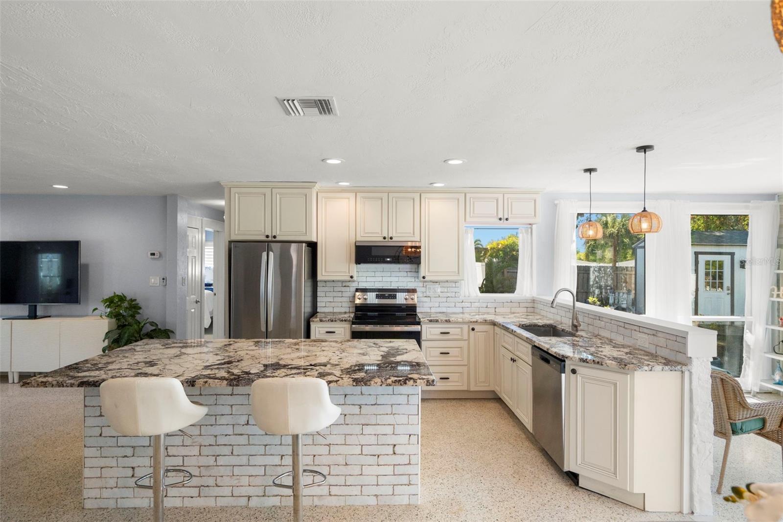 SHERATON SHORES - Residential