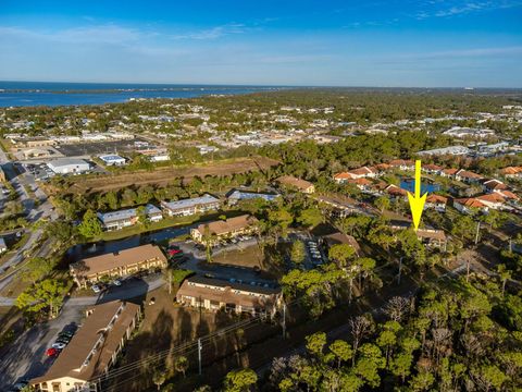 Photo of 9 Quails Run Boulevard #9, Englewood, FL 34223 (MLS # D6145619)