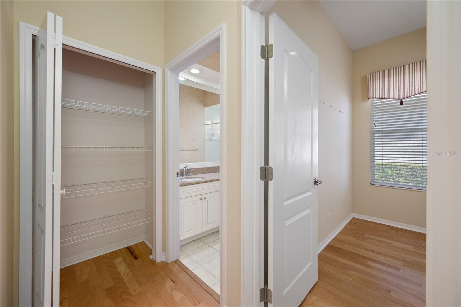 OAKMONT - Residential