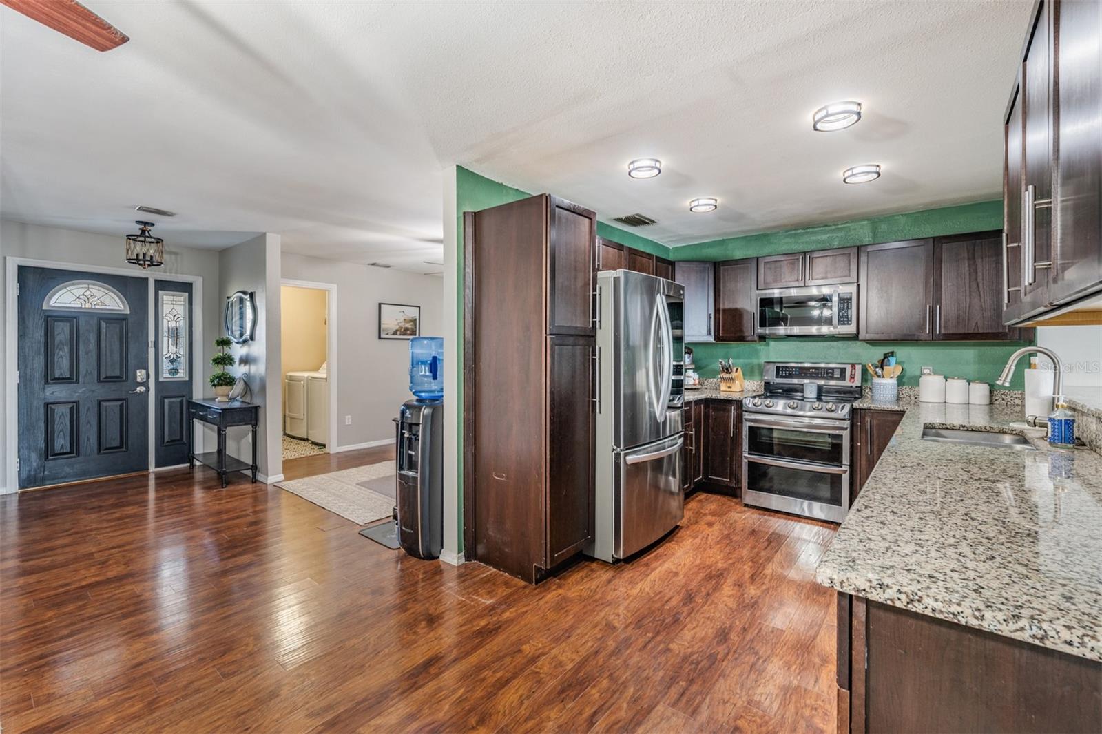 COUNTRY GROVE SUB - Residential