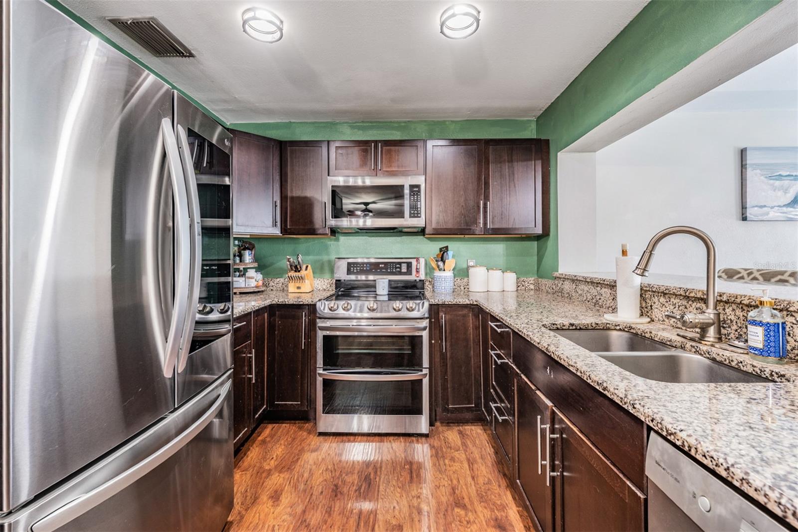 COUNTRY GROVE SUB - Residential