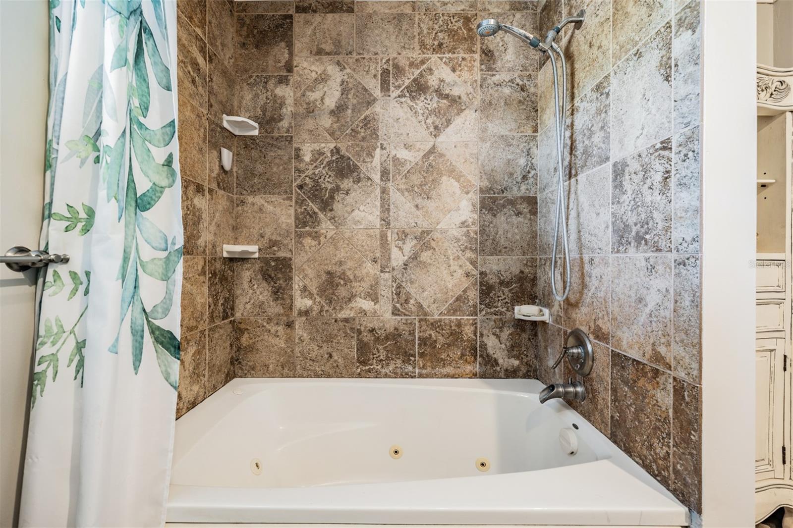 COUNTRY GROVE SUB - Residential