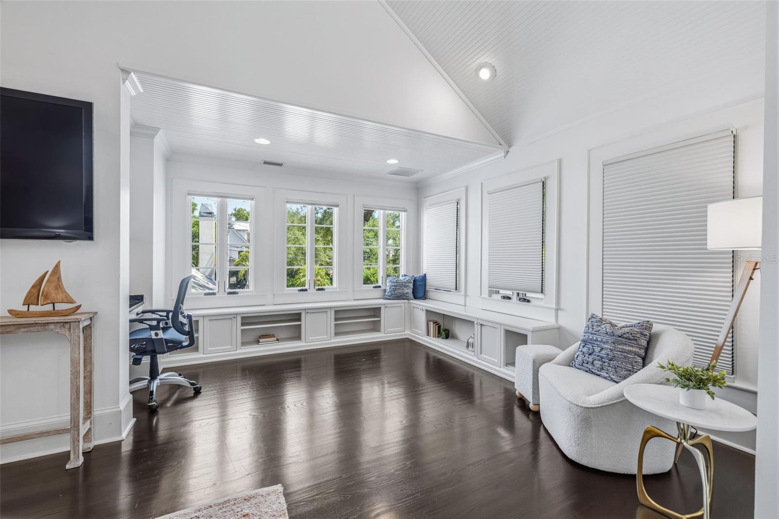 HYDE PARK WEST - Residential