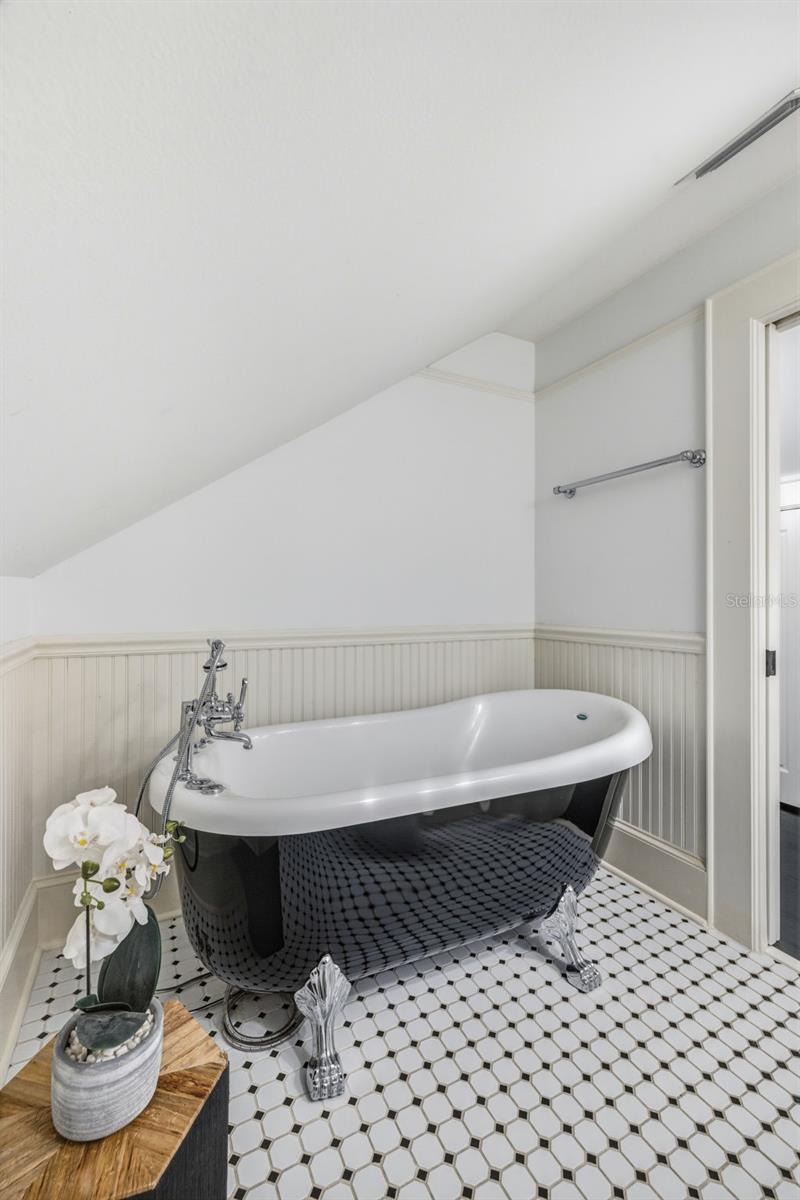 HYDE PARK WEST - Residential