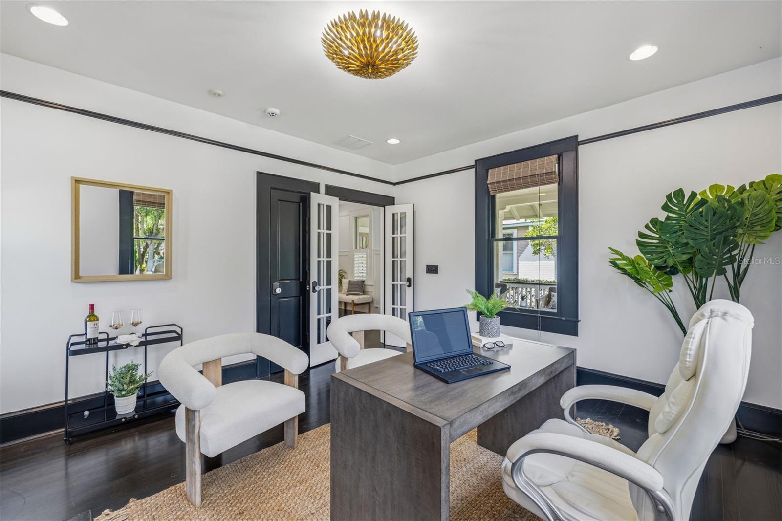 HYDE PARK WEST - Residential
