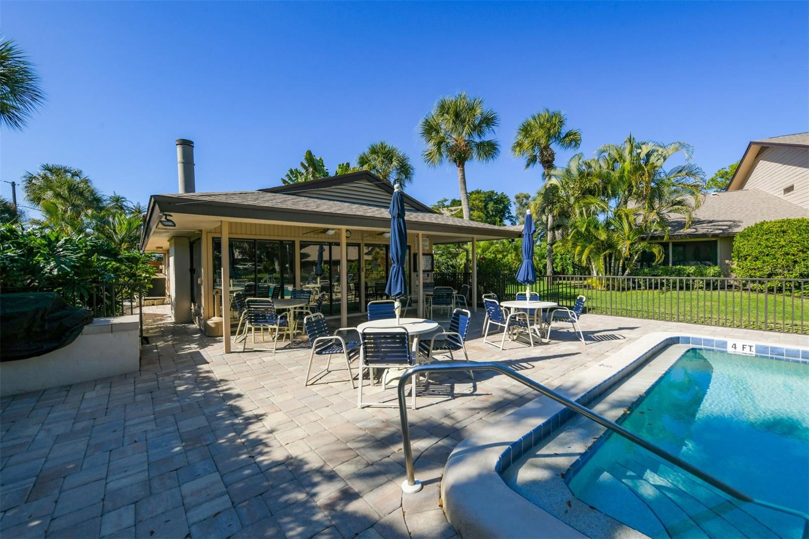 SCHOONER BAY - Residential