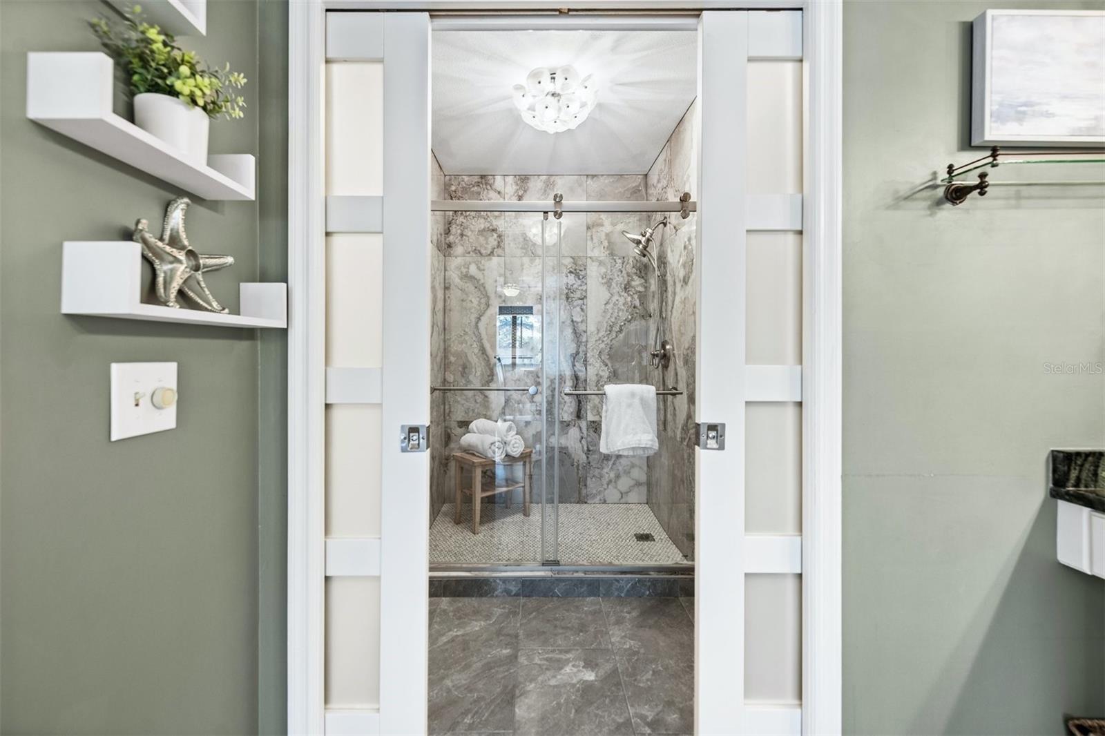 SCHOONER BAY - Residential