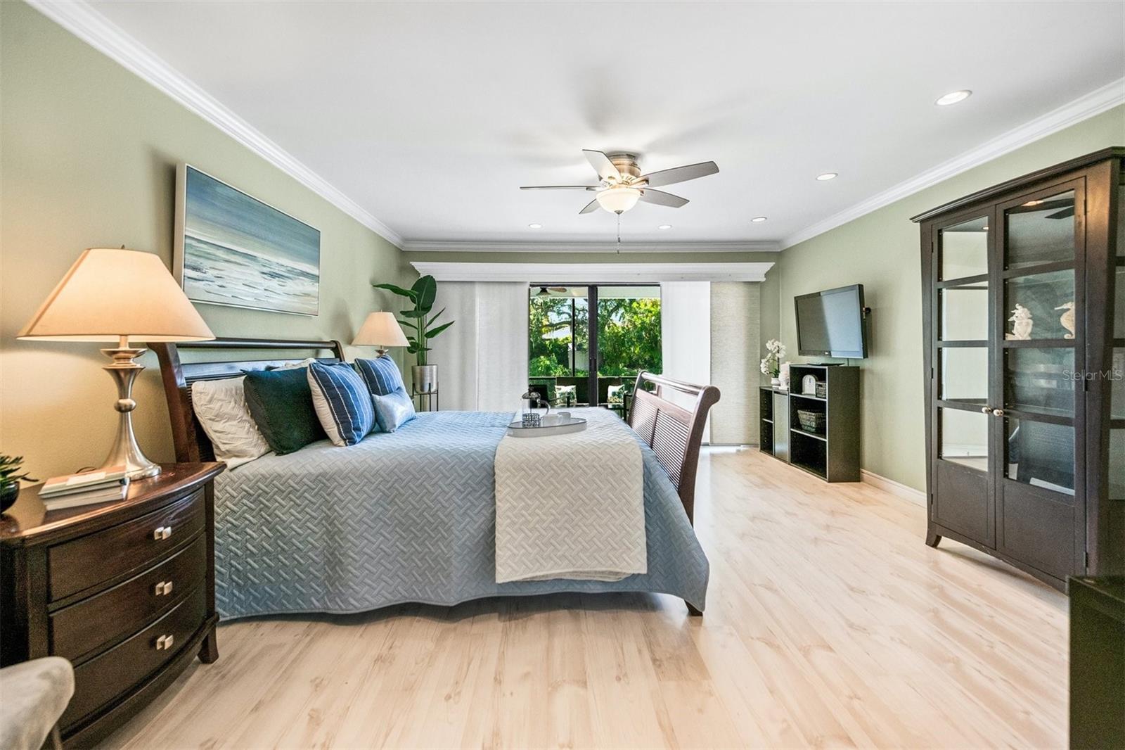 SCHOONER BAY - Residential