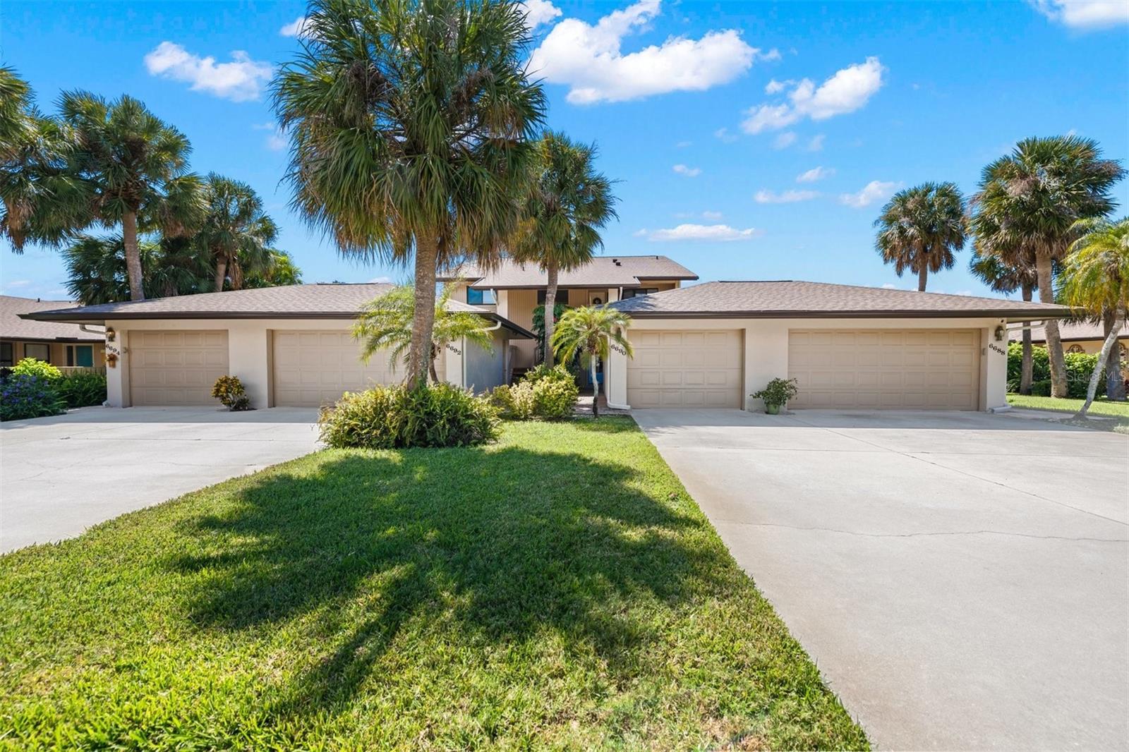 SCHOONER BAY - Residential