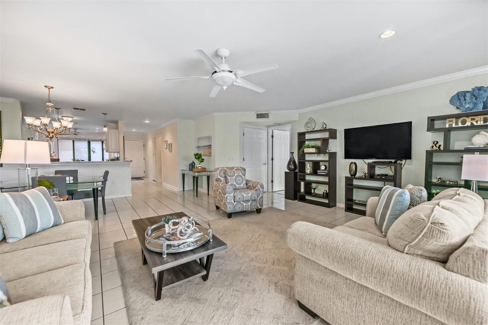 SCHOONER BAY - Residential