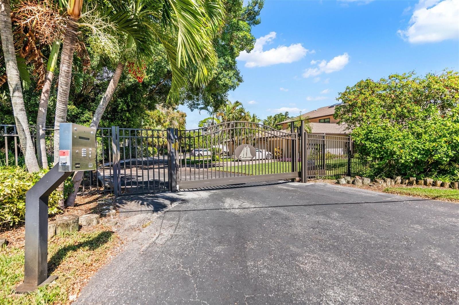 SCHOONER BAY - Residential