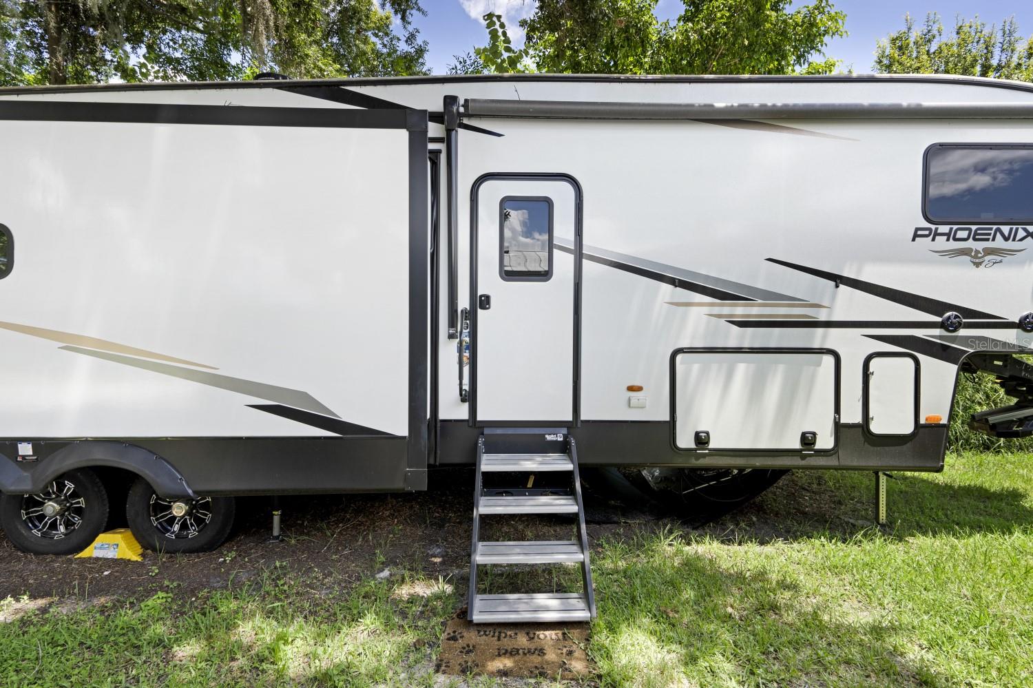 HIGHLAND SHORES FIRST UNIT - Residential Lease