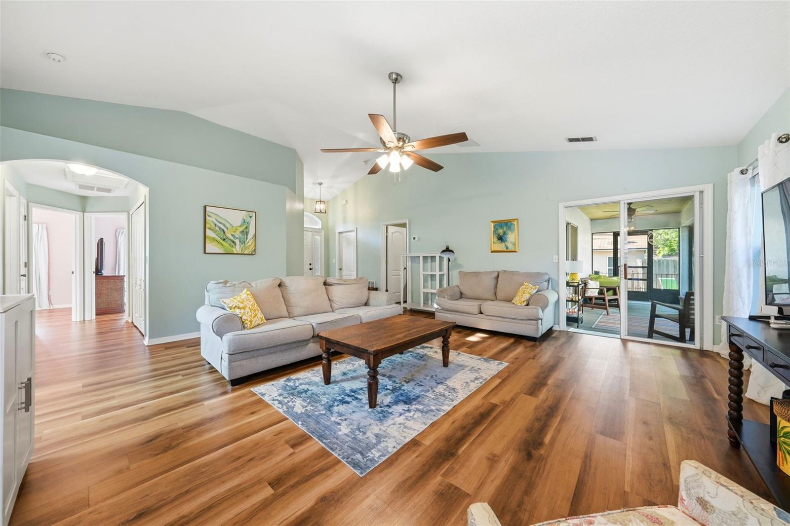 MINNEOLA QUAIL VALLEY PH 05 LT 308 PB 50 - Residential