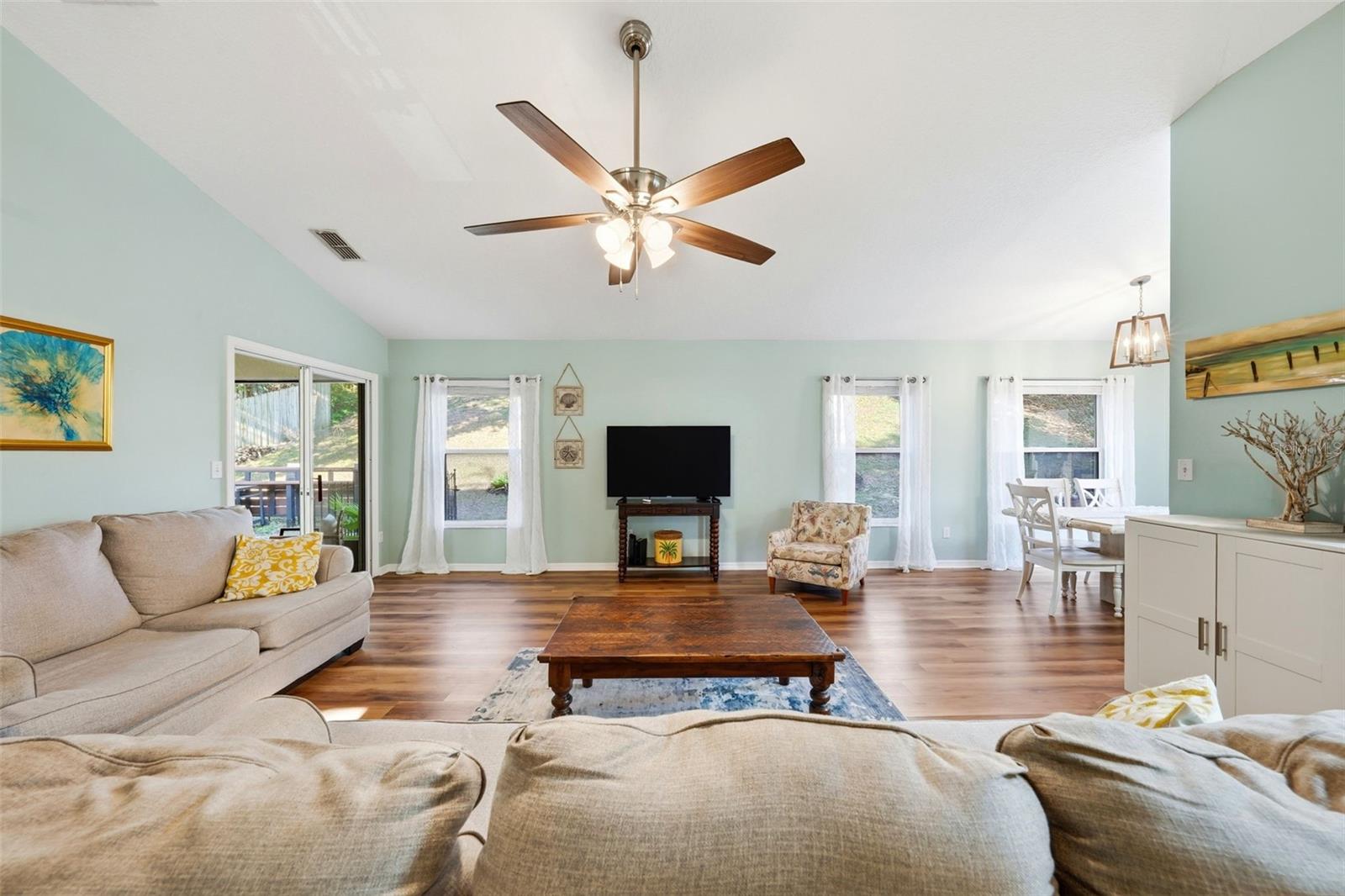 MINNEOLA QUAIL VALLEY PH 05 LT 308 PB 50 - Residential