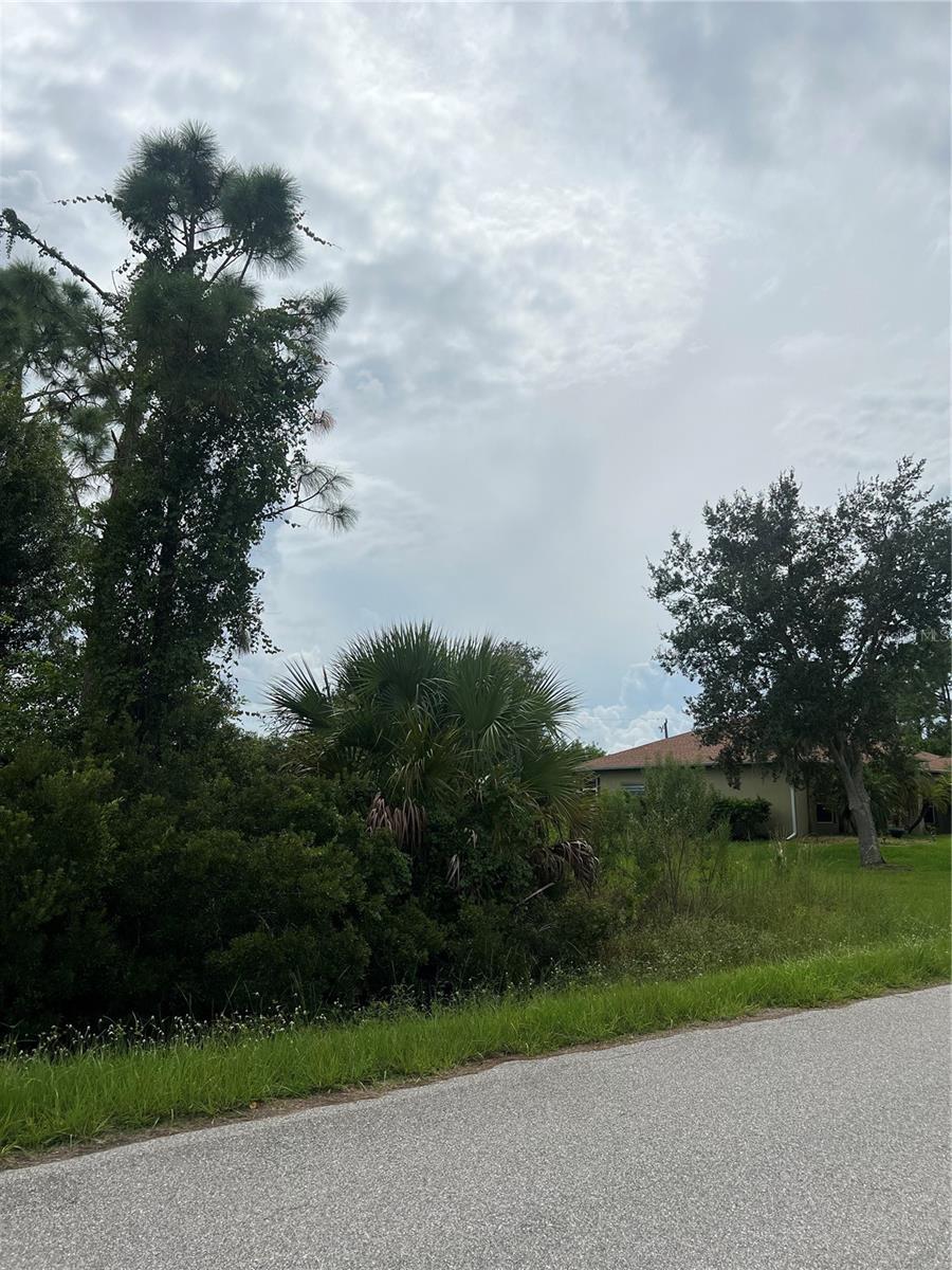 PORT CHARLOTTE SEC 051 - Land