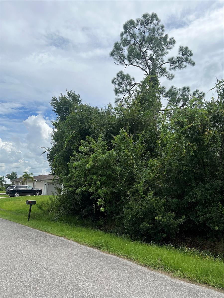 PORT CHARLOTTE SEC 051 - Land