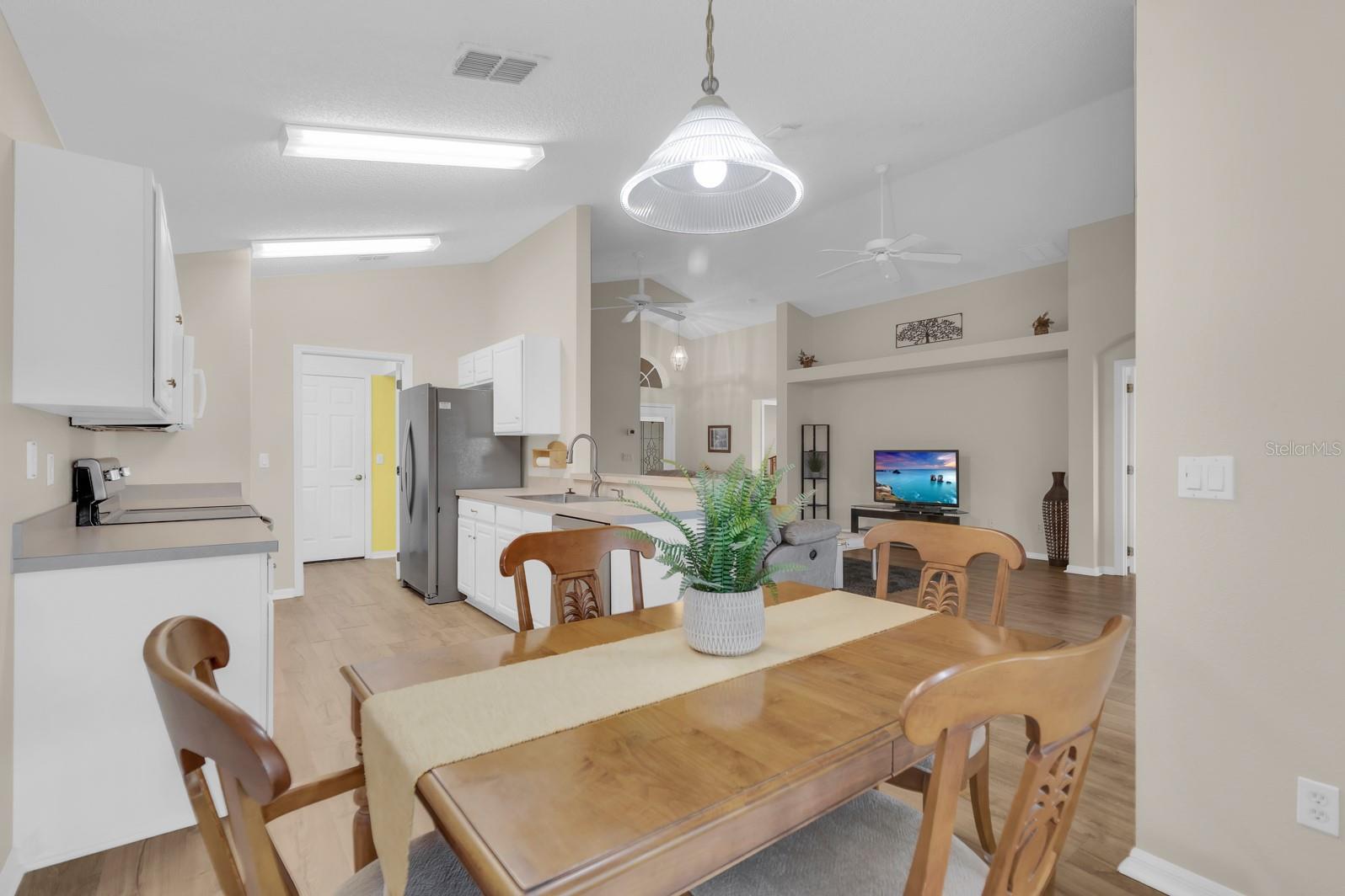 KINGS RIDGE - Residential