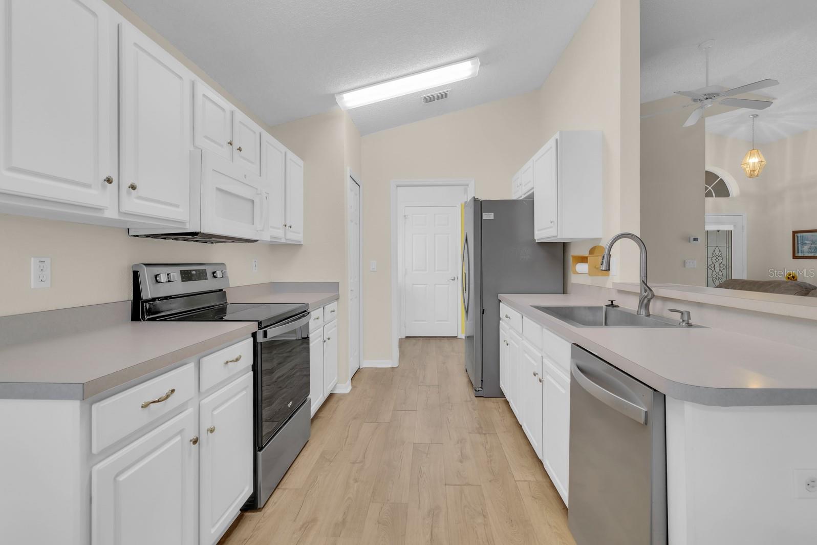 KINGS RIDGE - Residential