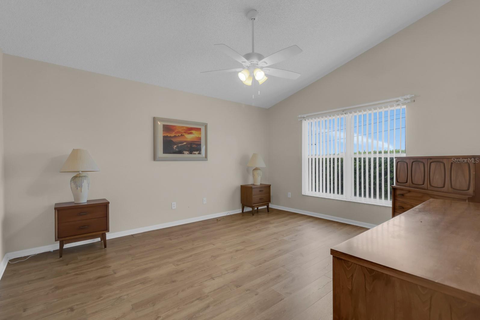 KINGS RIDGE - Residential
