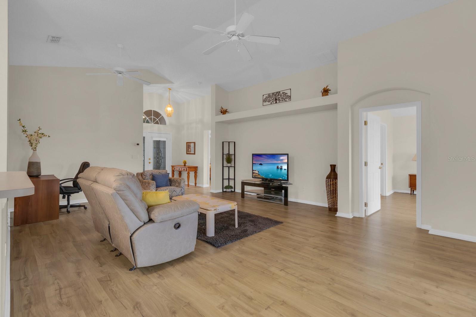 KINGS RIDGE - Residential