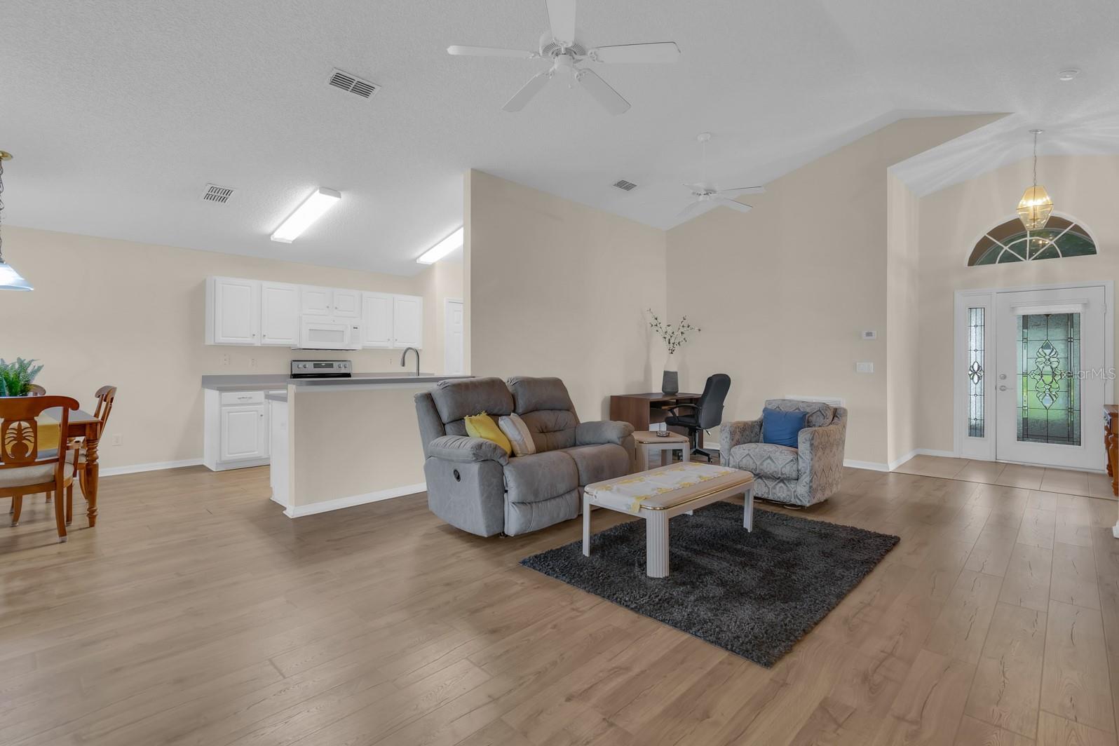 KINGS RIDGE - Residential